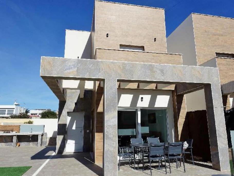 Villa Domicil De Luxe Torrevieja Exterior photo