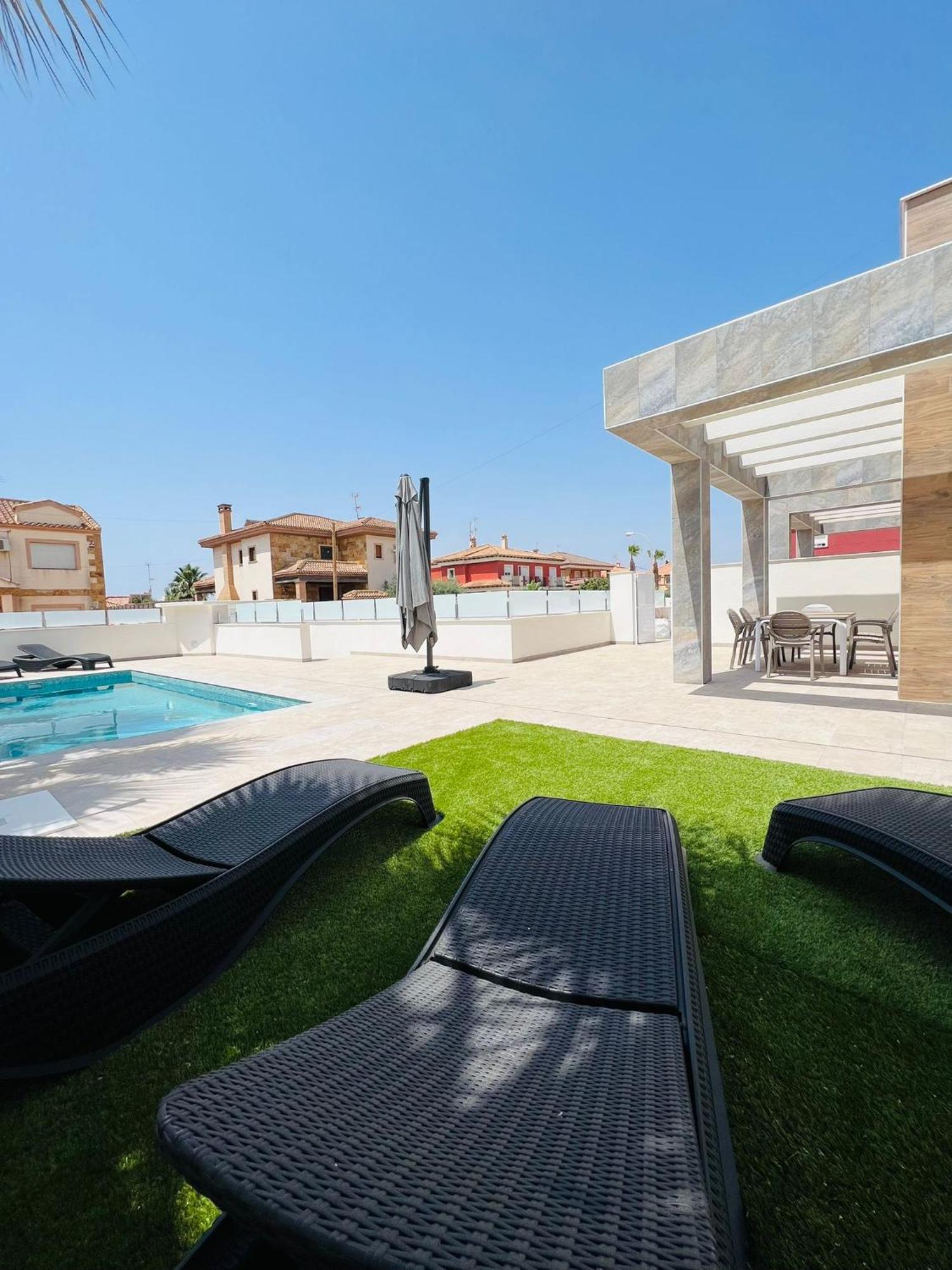 Villa Domicil De Luxe Torrevieja Exterior photo