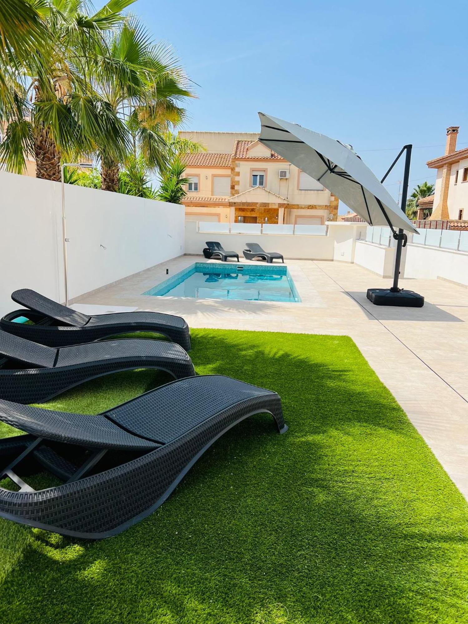 Villa Domicil De Luxe Torrevieja Exterior photo